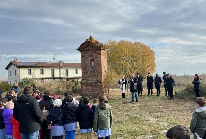 Il pilastrino ai Prati di Sant'Andrea a Bagnara