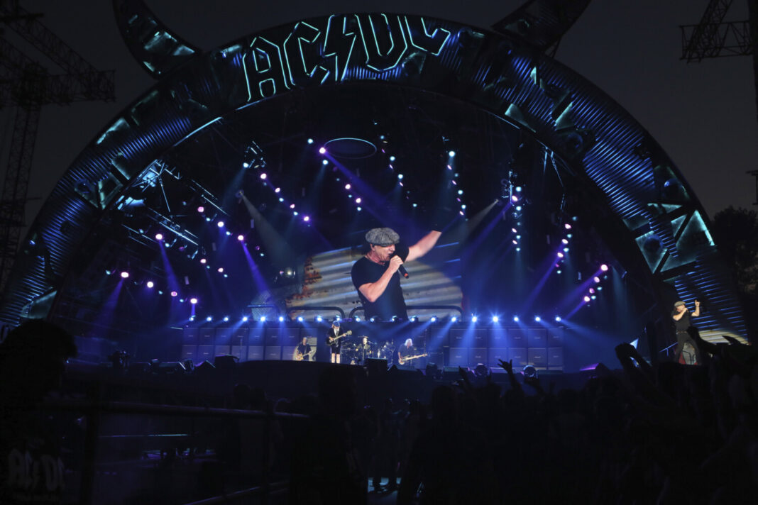 Il concerto degli AC/DC del 2015 a Imola. Foto Isolapress